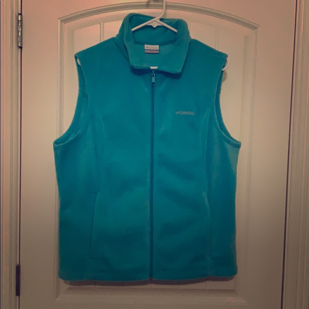 Columbia vest